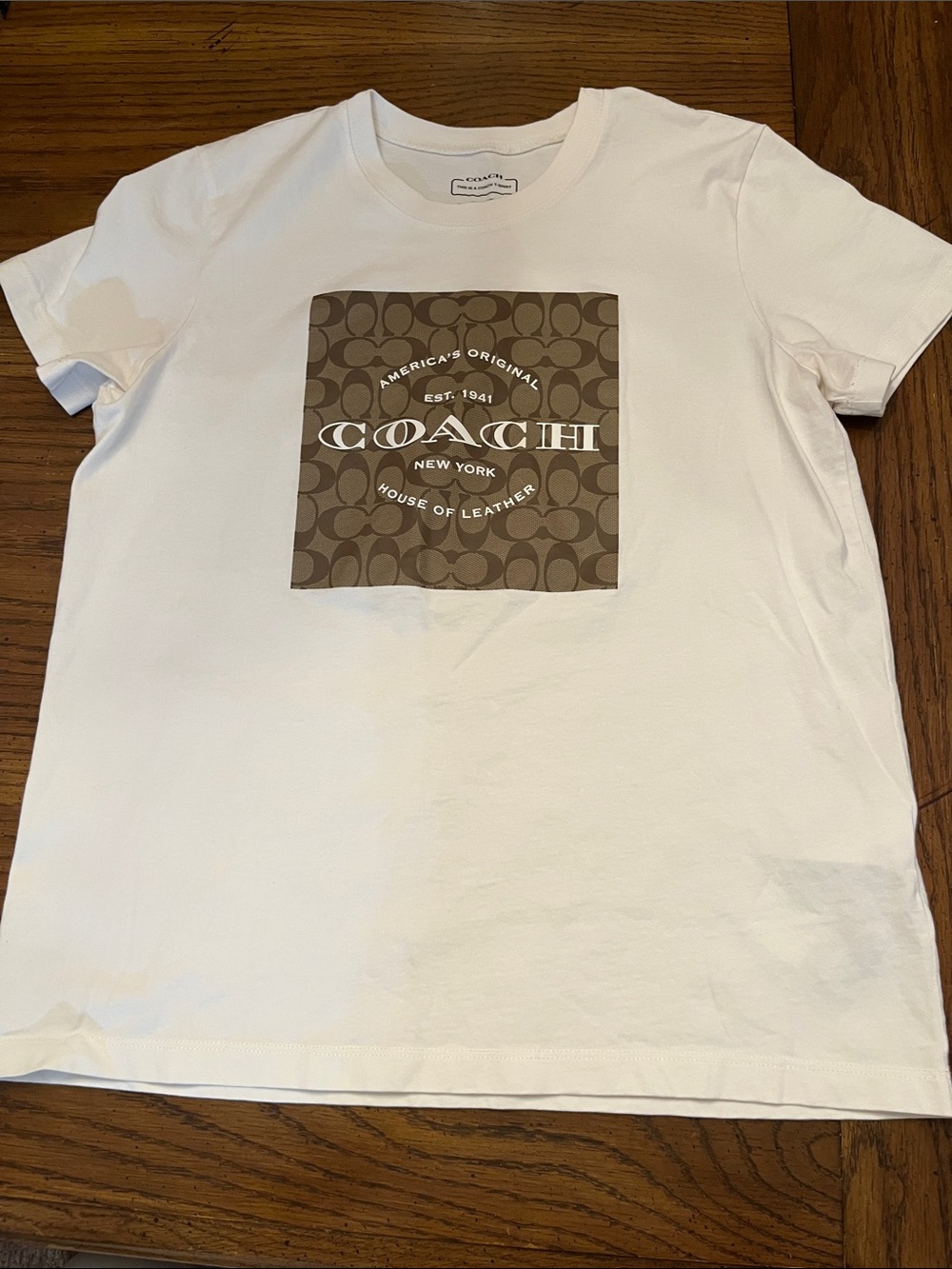 COACH White Signature Square T-Shirt, size medium